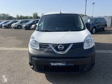 Fourgon utilitaire Nissan