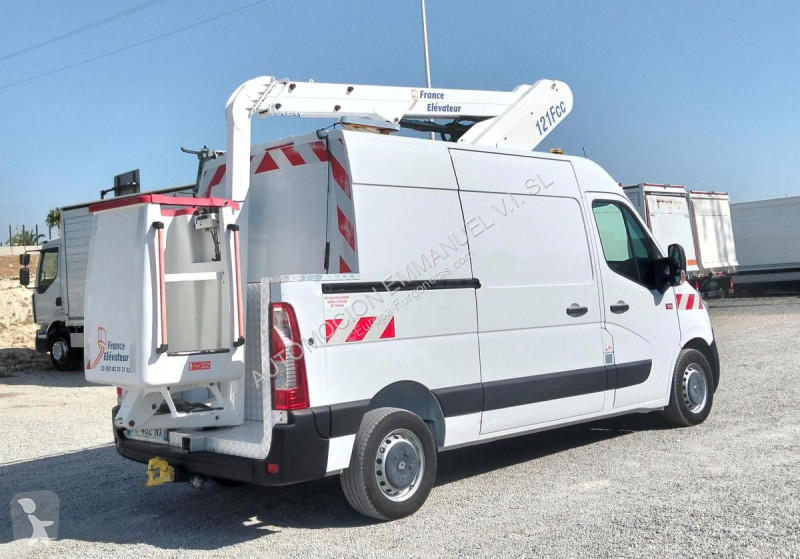 Bedrijfswagen Renault 2.3 DCI 125