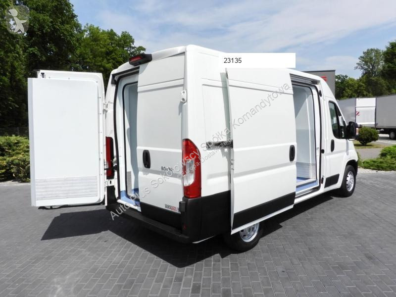 Autoutilitară Peugeot BOXER  FURGON CHŁODNIA...