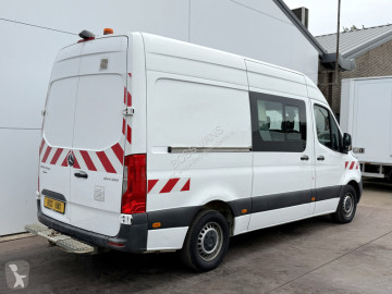 Fourgon utilitaire Mercedes