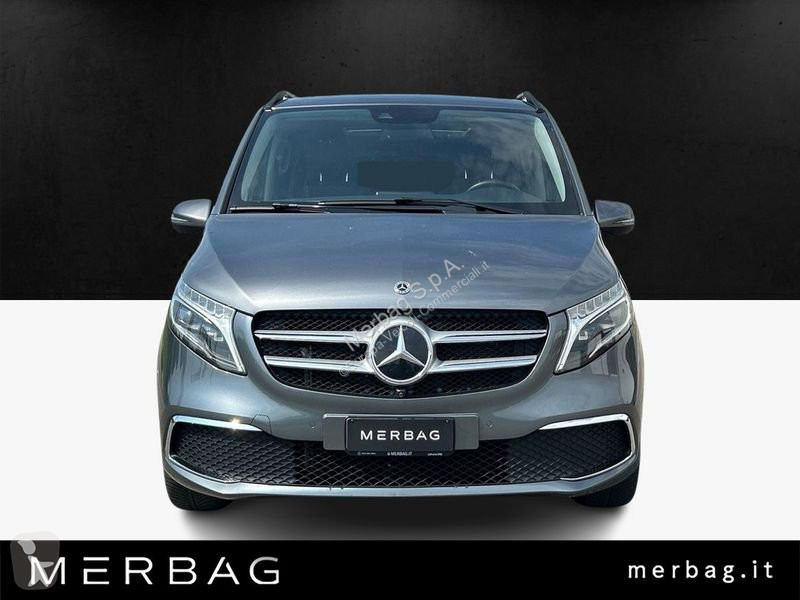 Véhicule utilitaire Mercedes 300 d Automatic...
