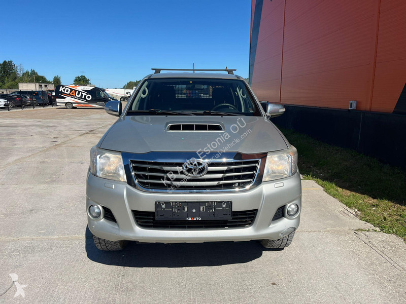 Véhicule utilitaire Toyota 4x4 Hilux