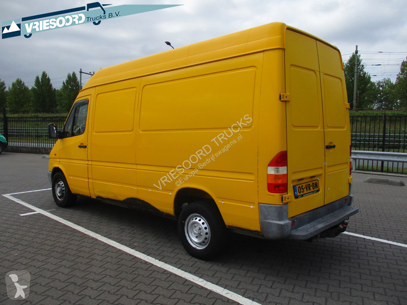 Véhicule utilitaire Mercedes