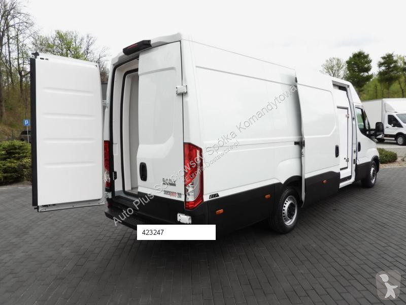 Veículo utilitário Iveco DAILY 35S14 FURGON...