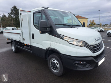 Con volquete Iveco