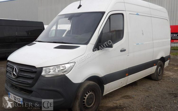 Véhicule utilitaire Mercedes clc