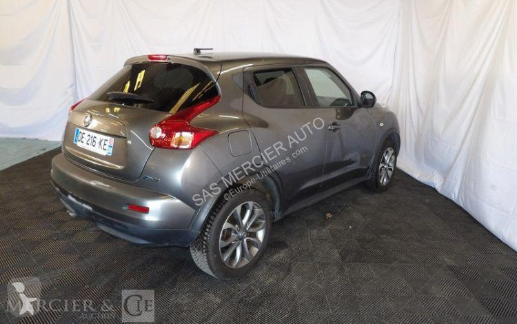 Autoutilitară Nissan