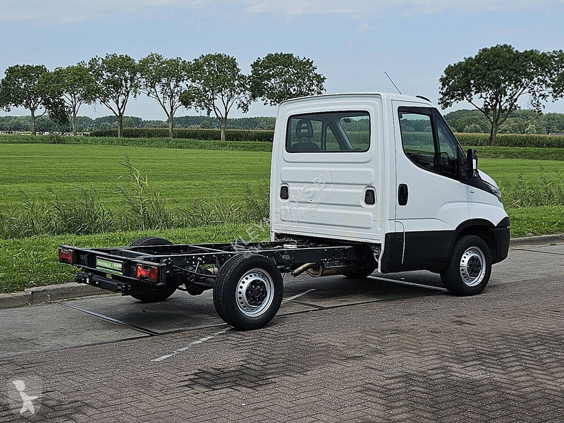 Furgoneta Iveco 35 S 12 CHASSIS