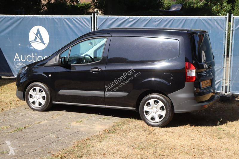 Furgoneta Ford Courier