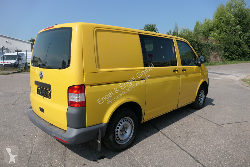 Autoutilitară Volkswagen T5 Transporter 2.0 TDI...