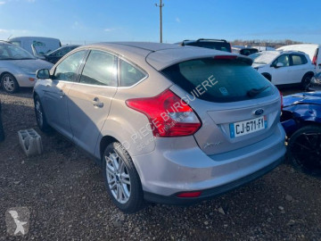 Voiture berline Ford