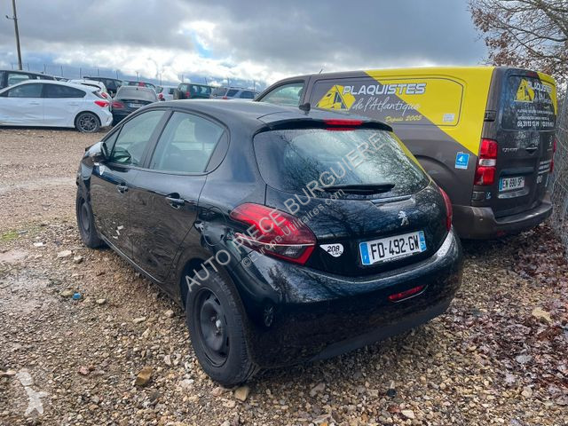 Furgoneta Peugeot 1.2i PureTech 68 Like / FD492