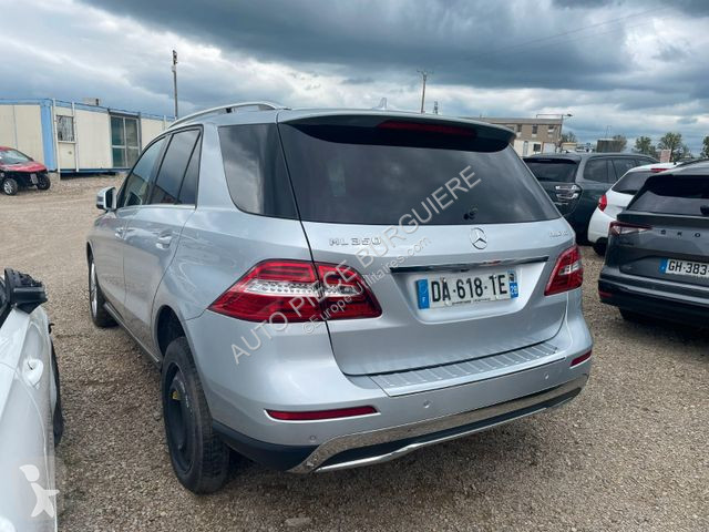 Véhicule utilitaire Mercedes Classe M ML...