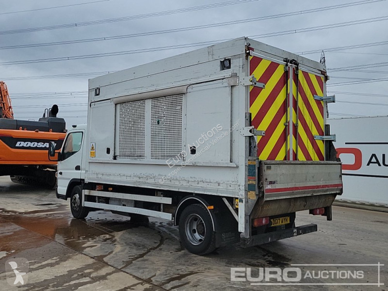 Véhicule utilitaire Mitsubishi