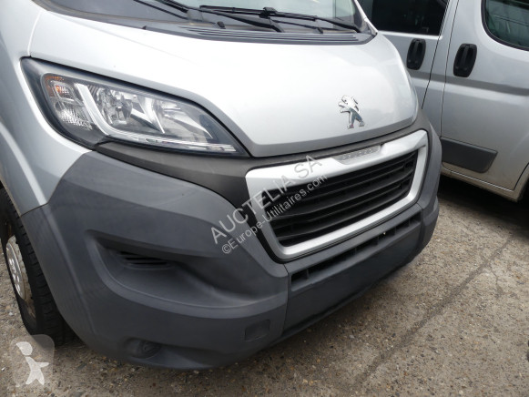 Véhicule utilitaire Peugeot