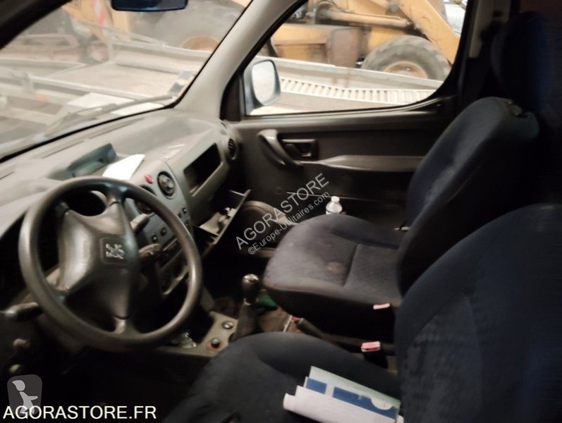 Véhicule utilitaire Peugeot PARTNER