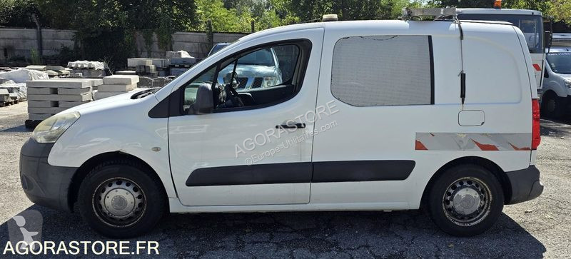 Véhicule utilitaire Citroën BERLINGO