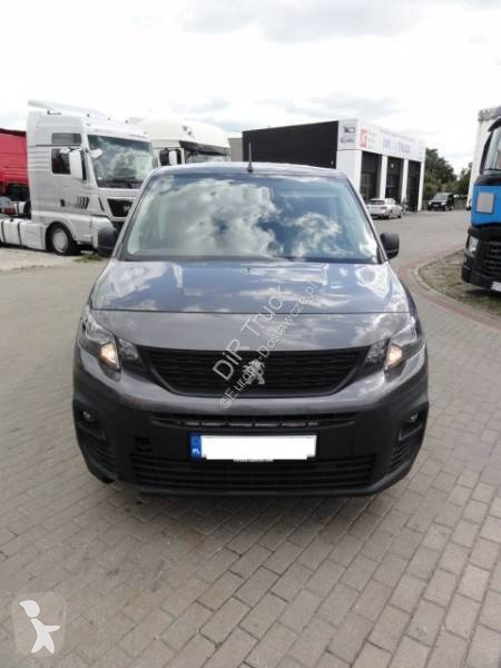Peugeot van