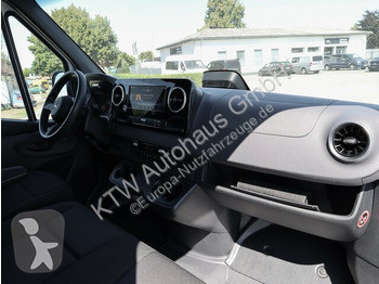 Autoutilitară Mercedes 317...