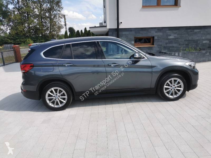 Véhicule utilitaire BMW