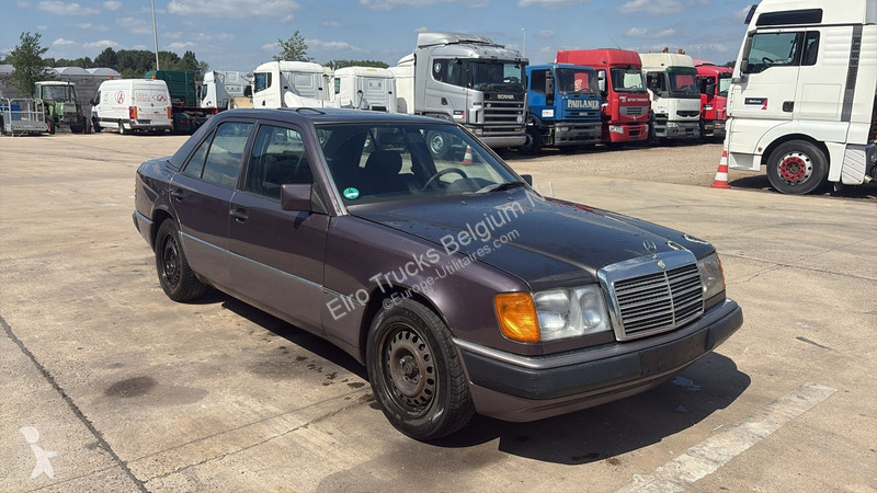 Véhicule utilitaire Mercedes (GERMAN CAR /...