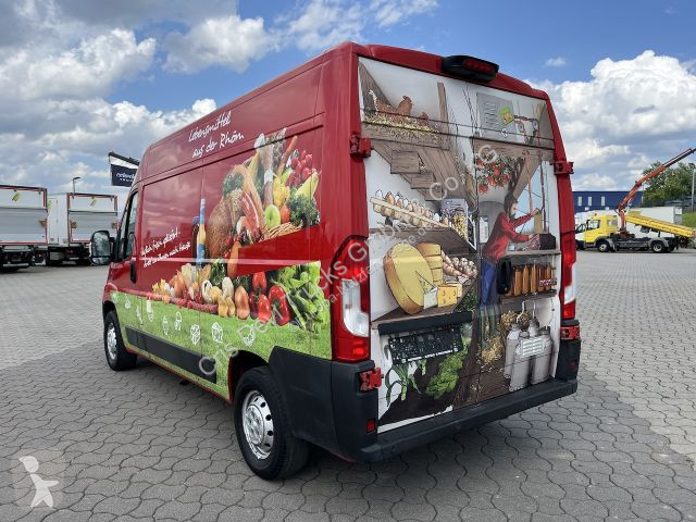 Nyttofordon Peugeot Verkaufsfahrzeug Foodtruck