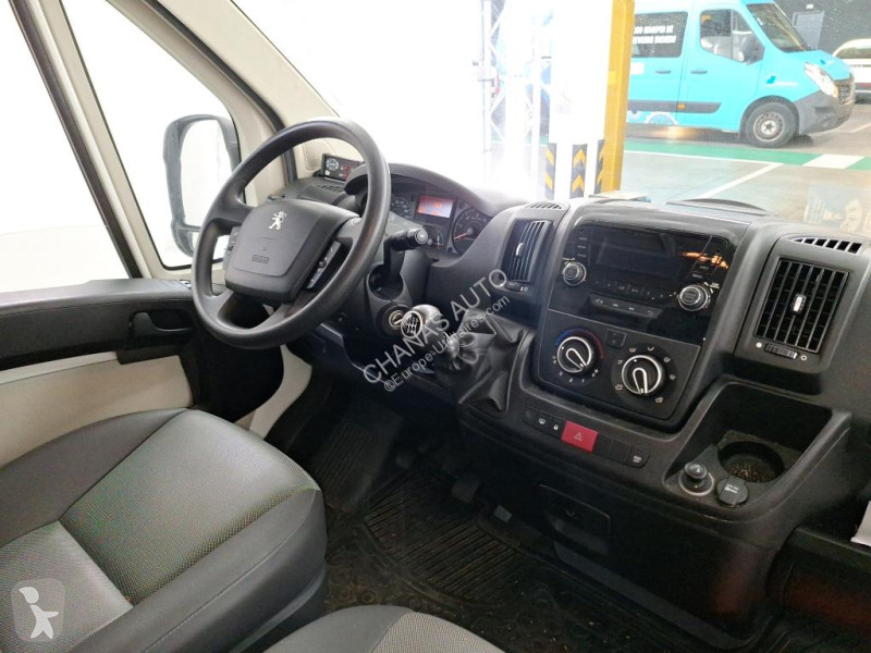 Bedrijfswagen Peugeot L1H2 2.0 BLUEHDI 130 PRO