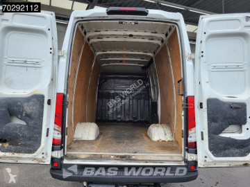 Iveco Daily 35C15 3,0L Dubbellucht L2H2 3,5t Trekhaak Navi Airco Cruise Camera L2 12m3 A/C Towbar Cruise control