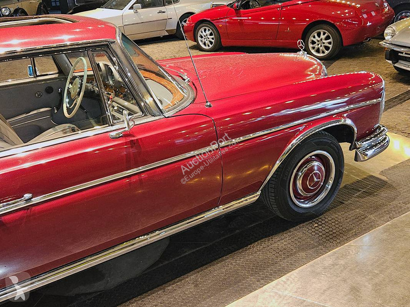 Véhicule utilitaire Mercedes (W112) Coupé _ 300...