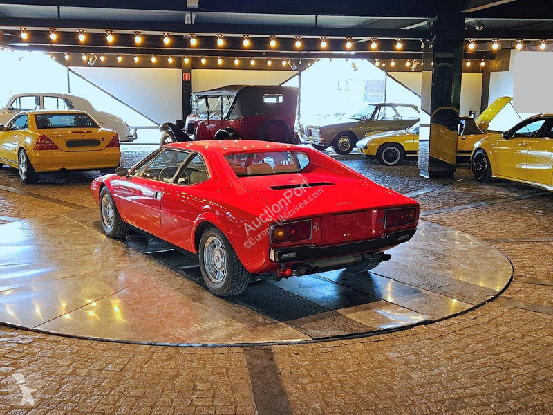 Véhicule utilitaire Ferrari DINO GT4