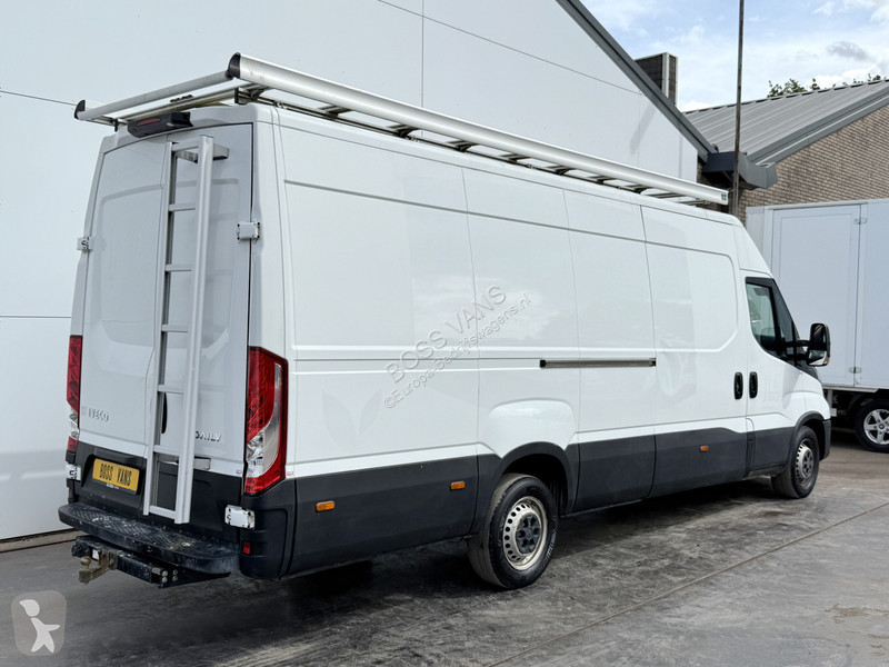 Véhicule utilitaire Iveco 35S16 2.3 L4H2...