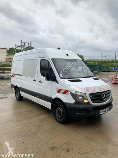 Véhicule utilitaire Mercedes