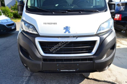 Caja cerrada Peugeot