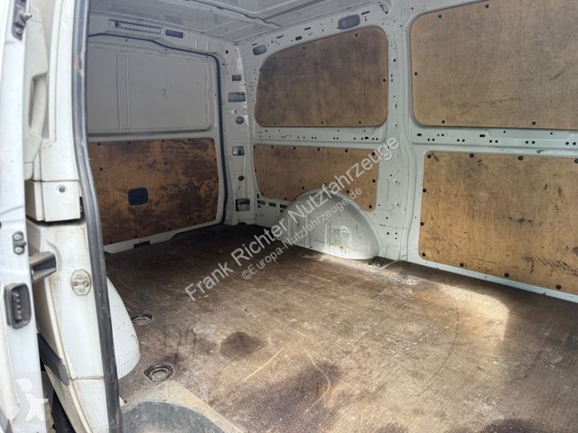 Véhicule utilitaire Mercedes 113 CDI...