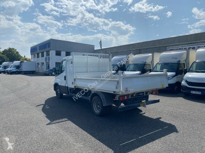 Furgoneta Iveco 35C16H3.0 empattement 3750