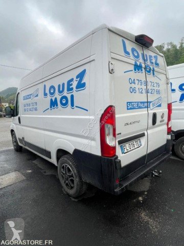 Furgón largo Fiat