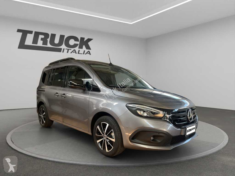 عربة نفعية Mercedes EQT - EQT 200