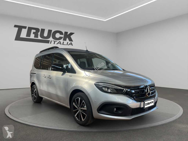 عربة نفعية Mercedes EQT - EQT 200
