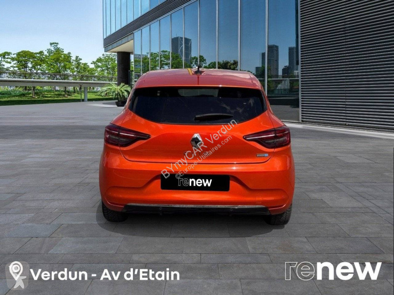 Véhicule utilitaire Renault Clio E-Tech 140