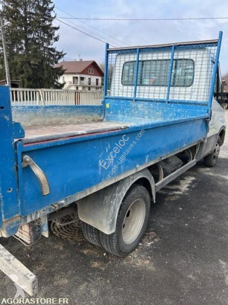 Véhicule utilitaire Iveco 35-150