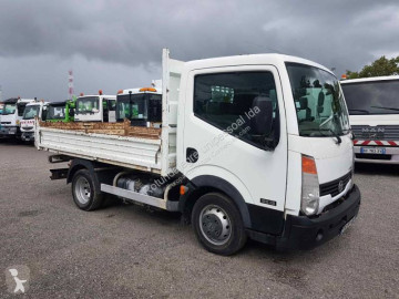 Utilitaire benne standard Nissan
