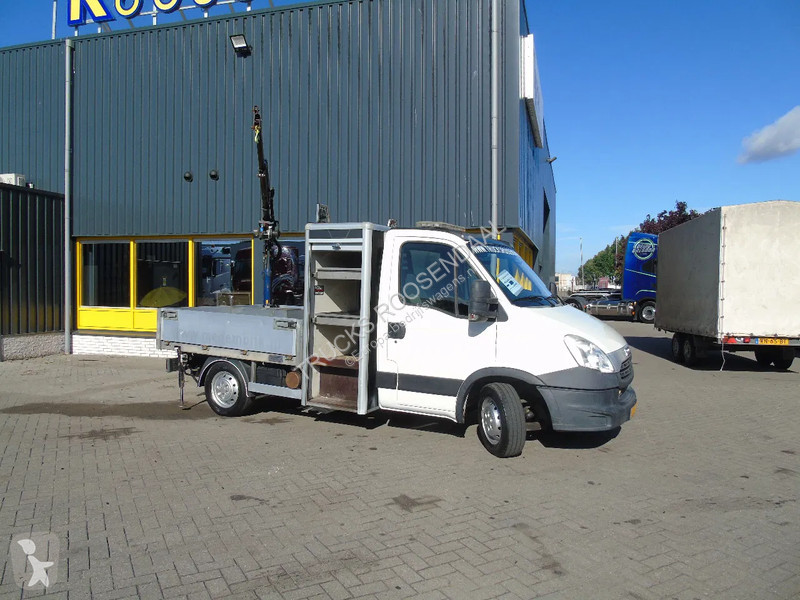 Véhicule utilitaire Iveco 35S15 + amcoveba 602...