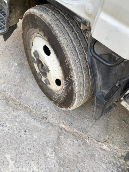 Veicolo commerciale Isuzu N