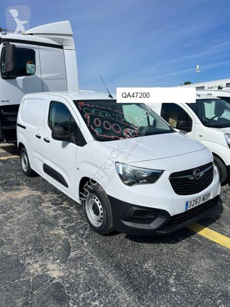 Véhicule utilitaire Opel Carg