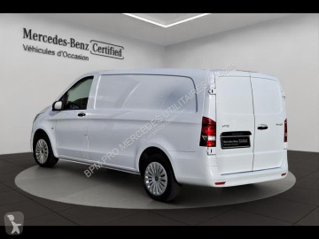 Лекотоварен фургон Mercedes
