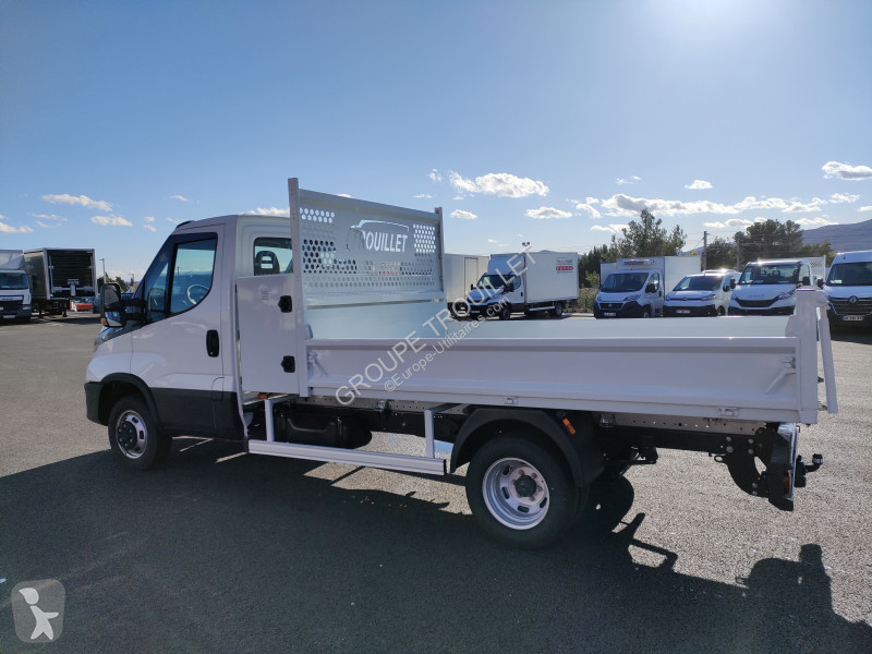 Véhicule utilitaire Iveco RJ COFFRES 160 CV 3,5 T