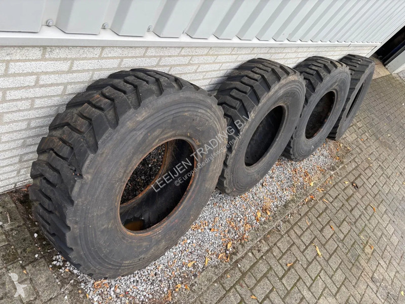 Samochód dostawczy Michelin Used 335/80R 20 XZL...