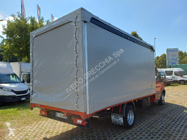 عربة نفعية Ford TRANSIT
