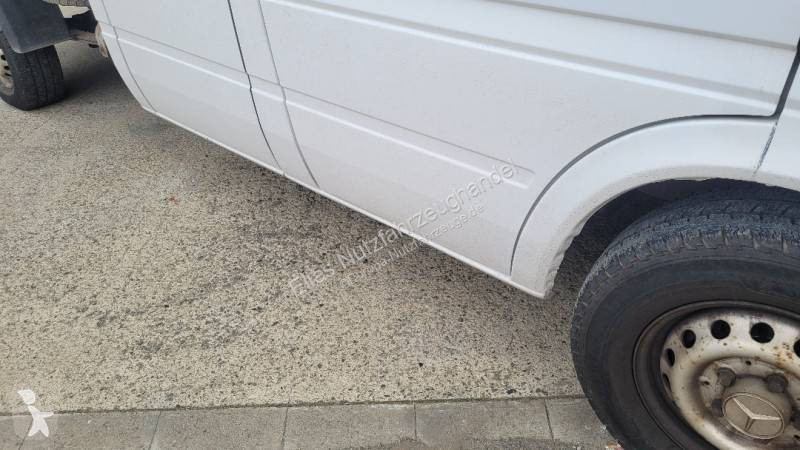 Samochód dostawczy Mercedes