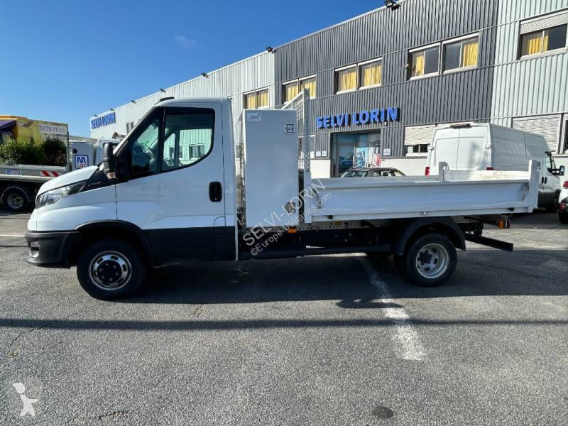 عربة نفعية Iveco